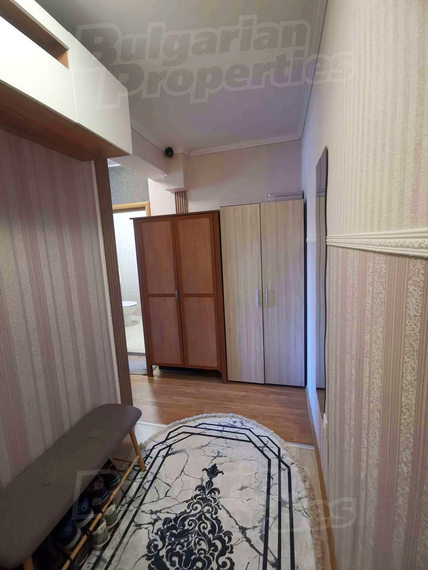 Gallery Picture 10