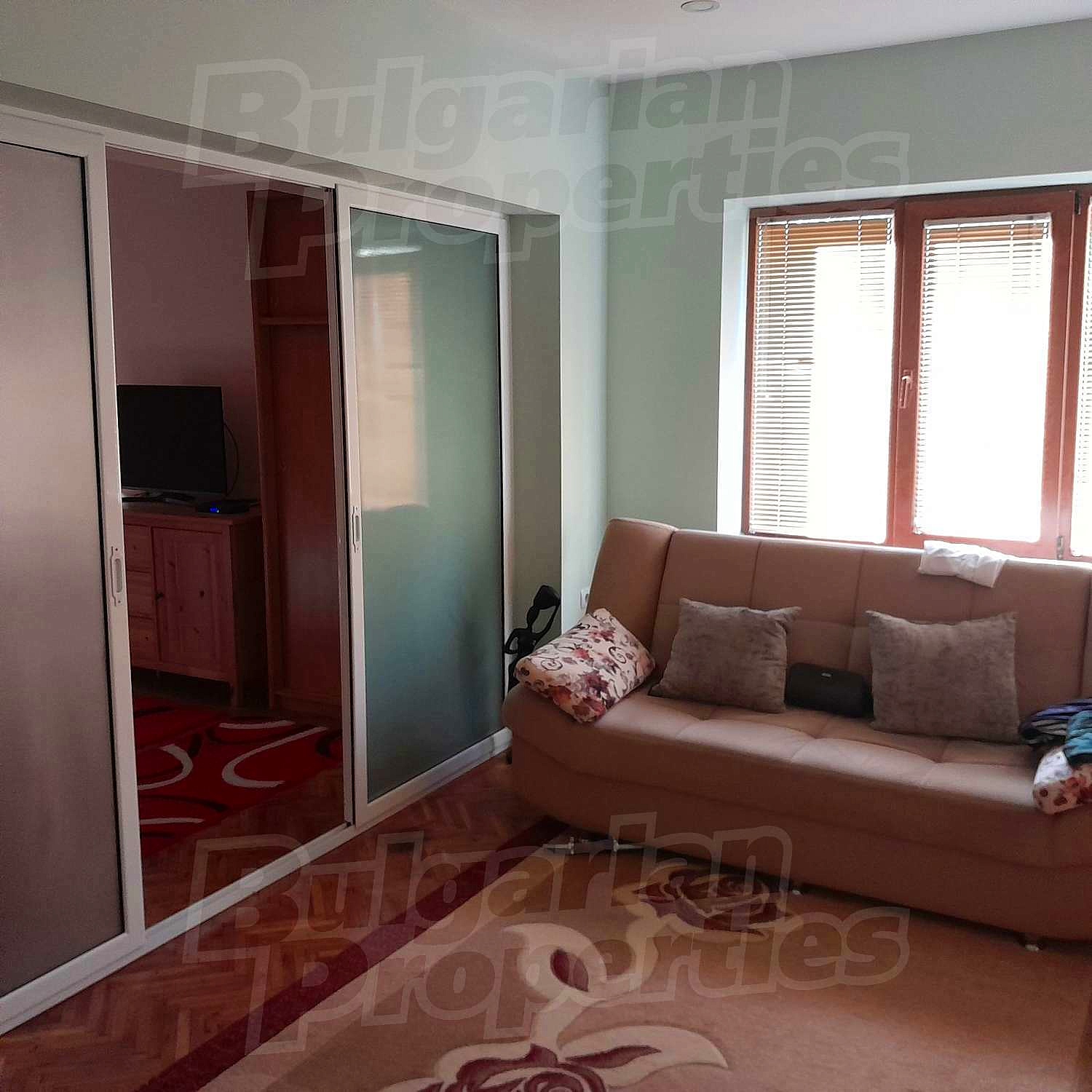 Gallery Picture 4