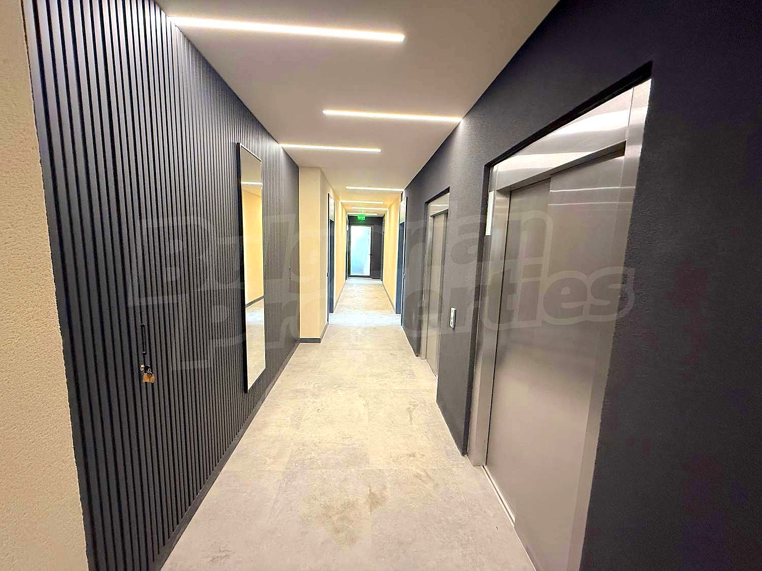 Gallery Picture 10