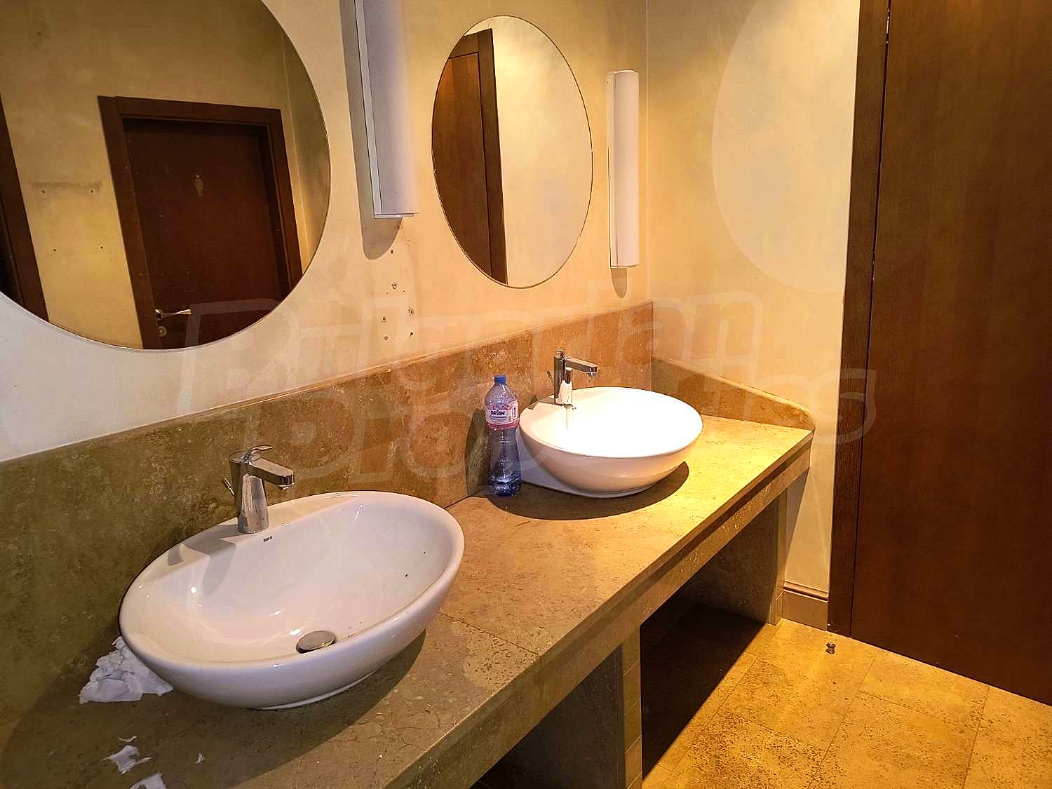 Gallery Picture 10