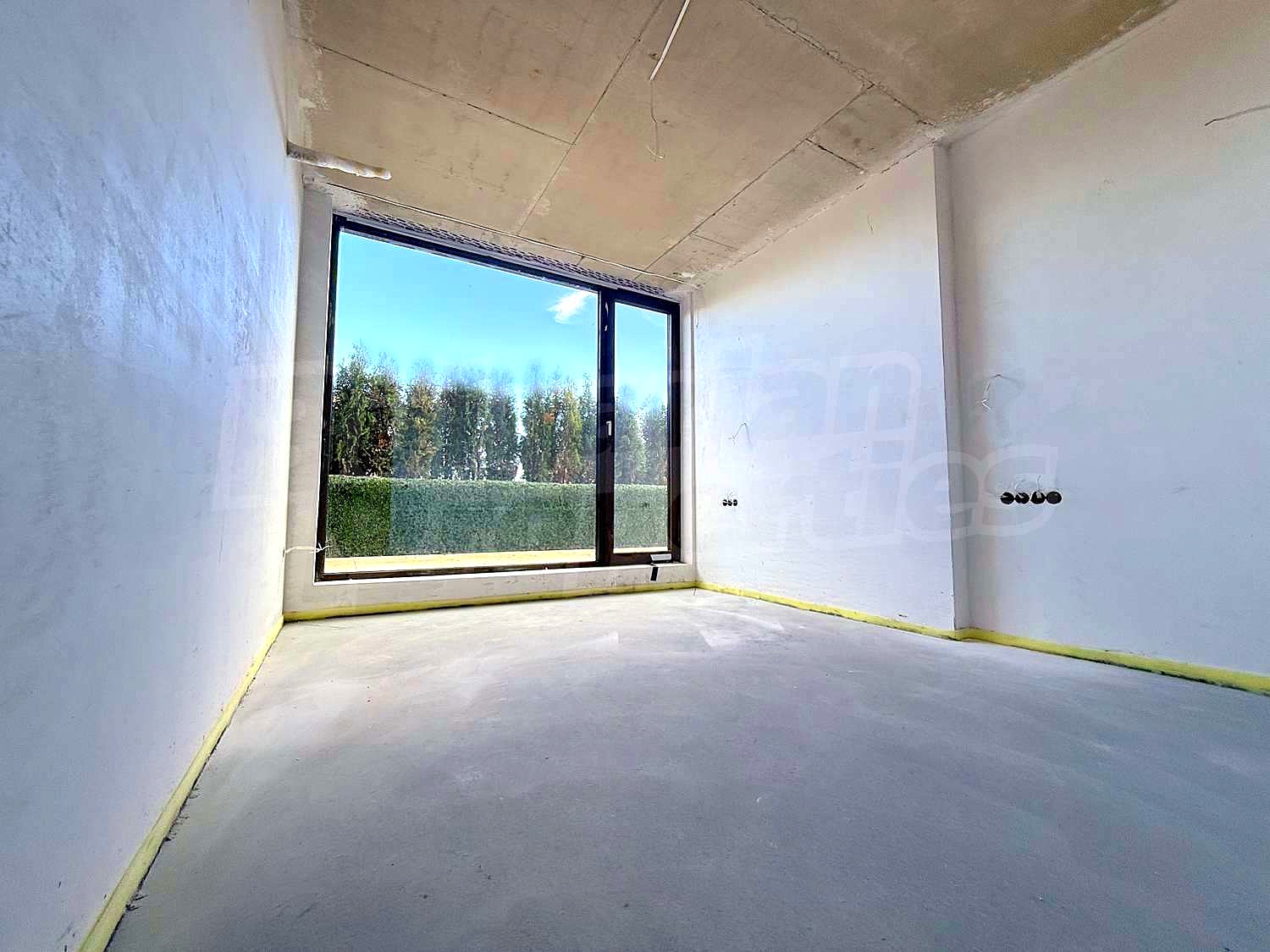 Gallery Picture 15