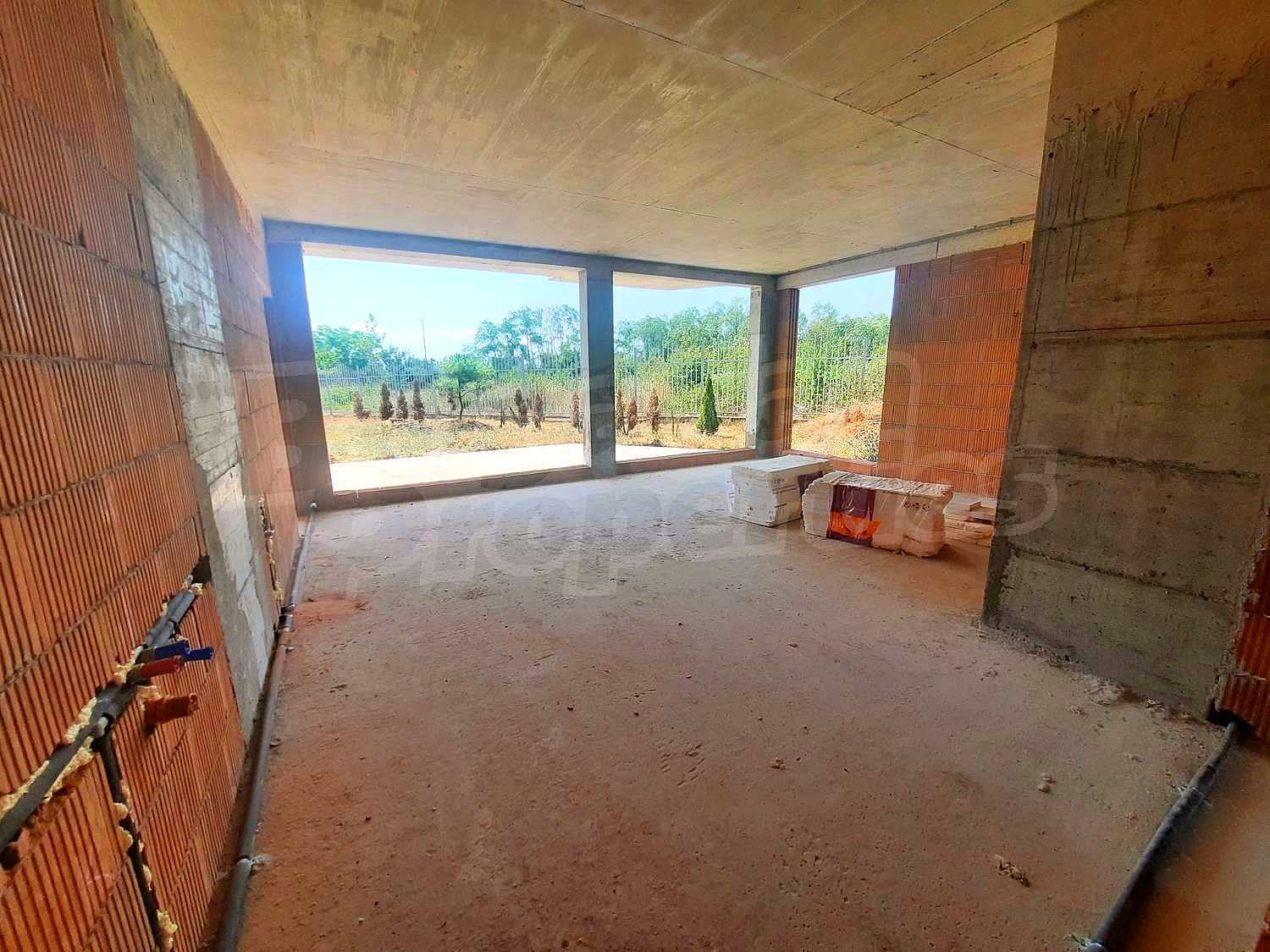 Gallery Picture 5