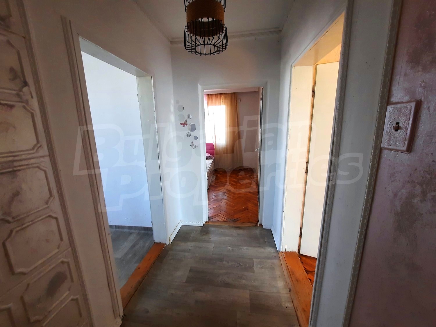 Gallery Picture 15