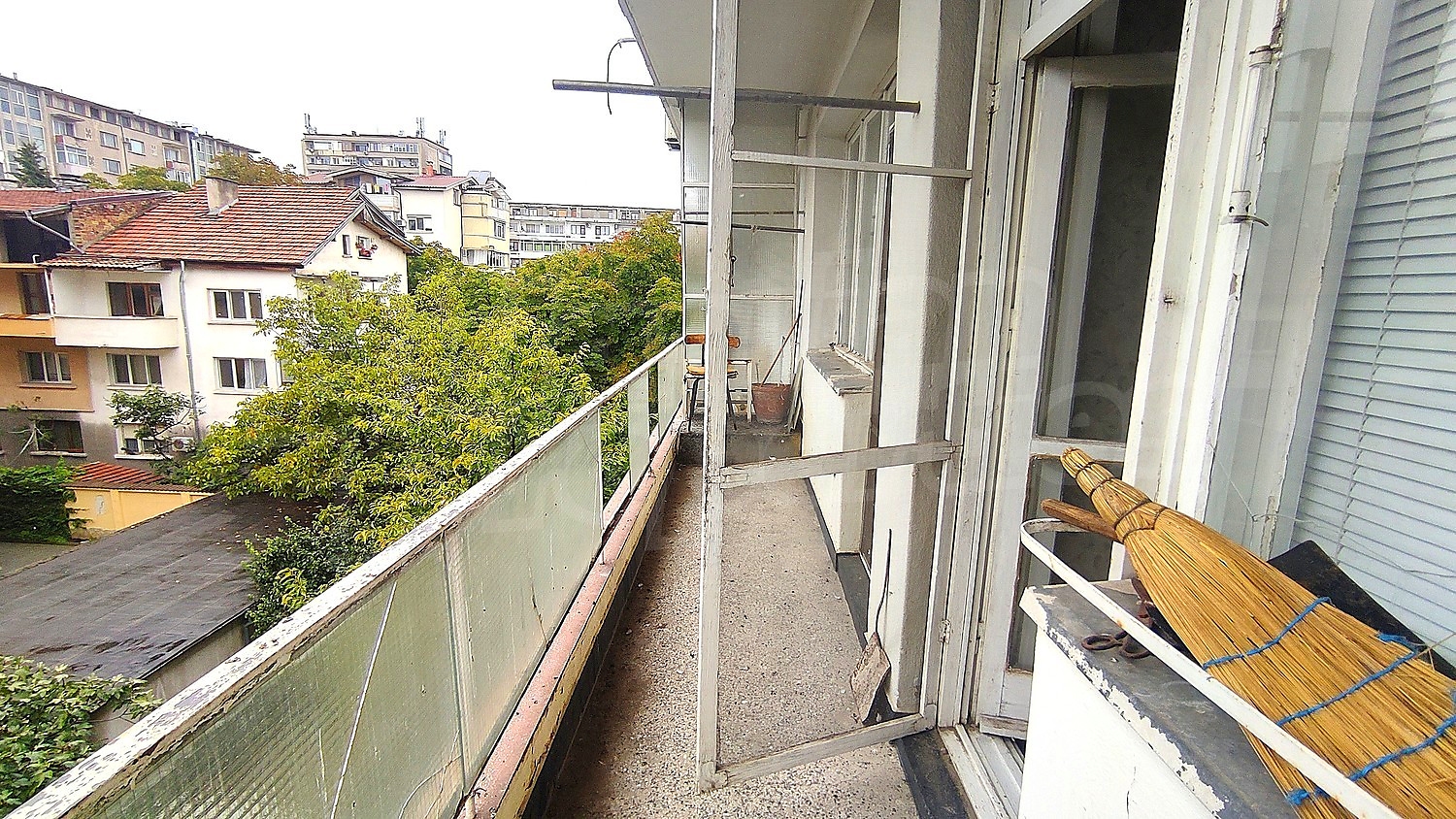 Gallery Picture 10