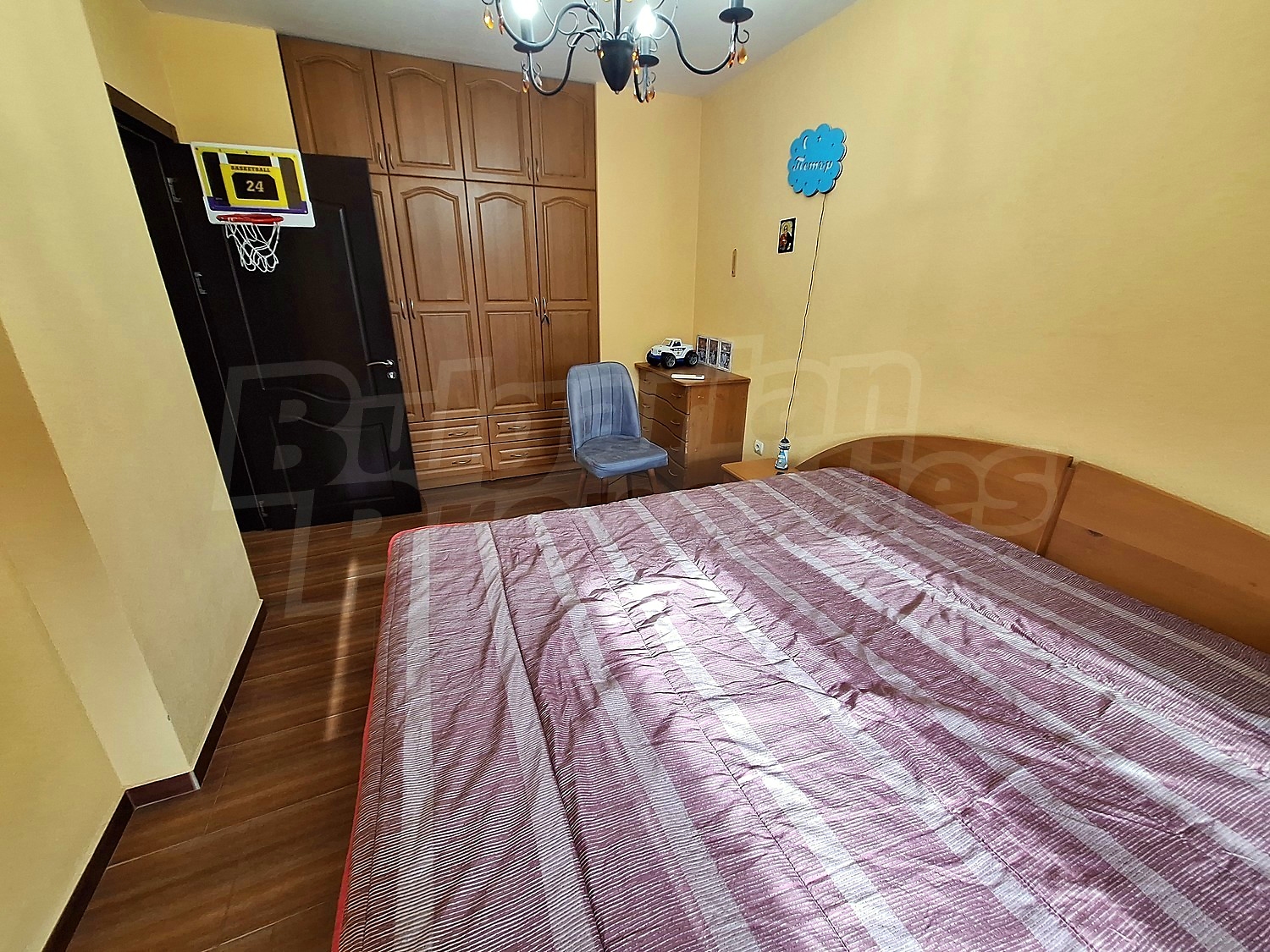Gallery Picture 10