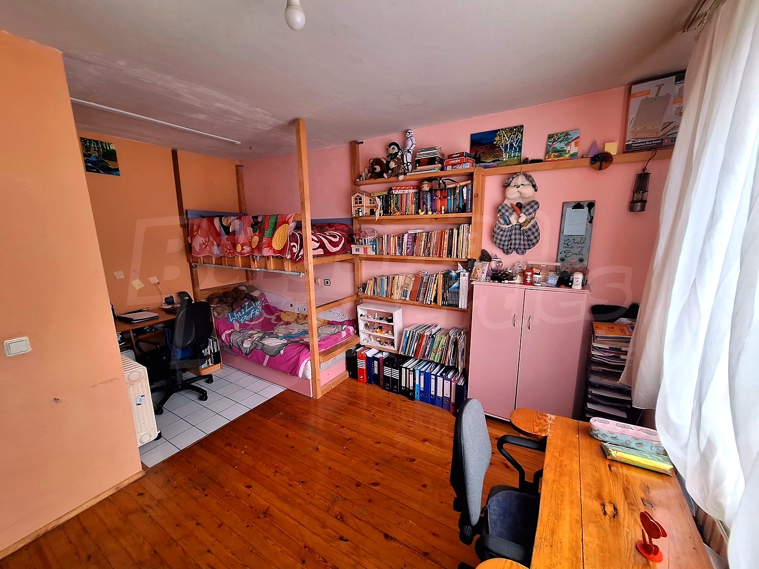Gallery Picture 6