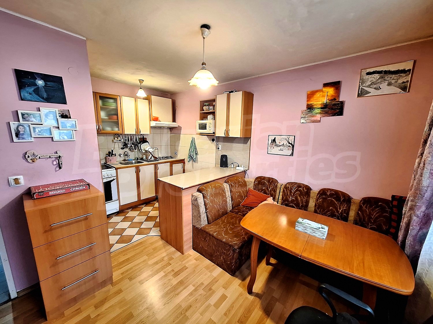 Gallery Picture 8