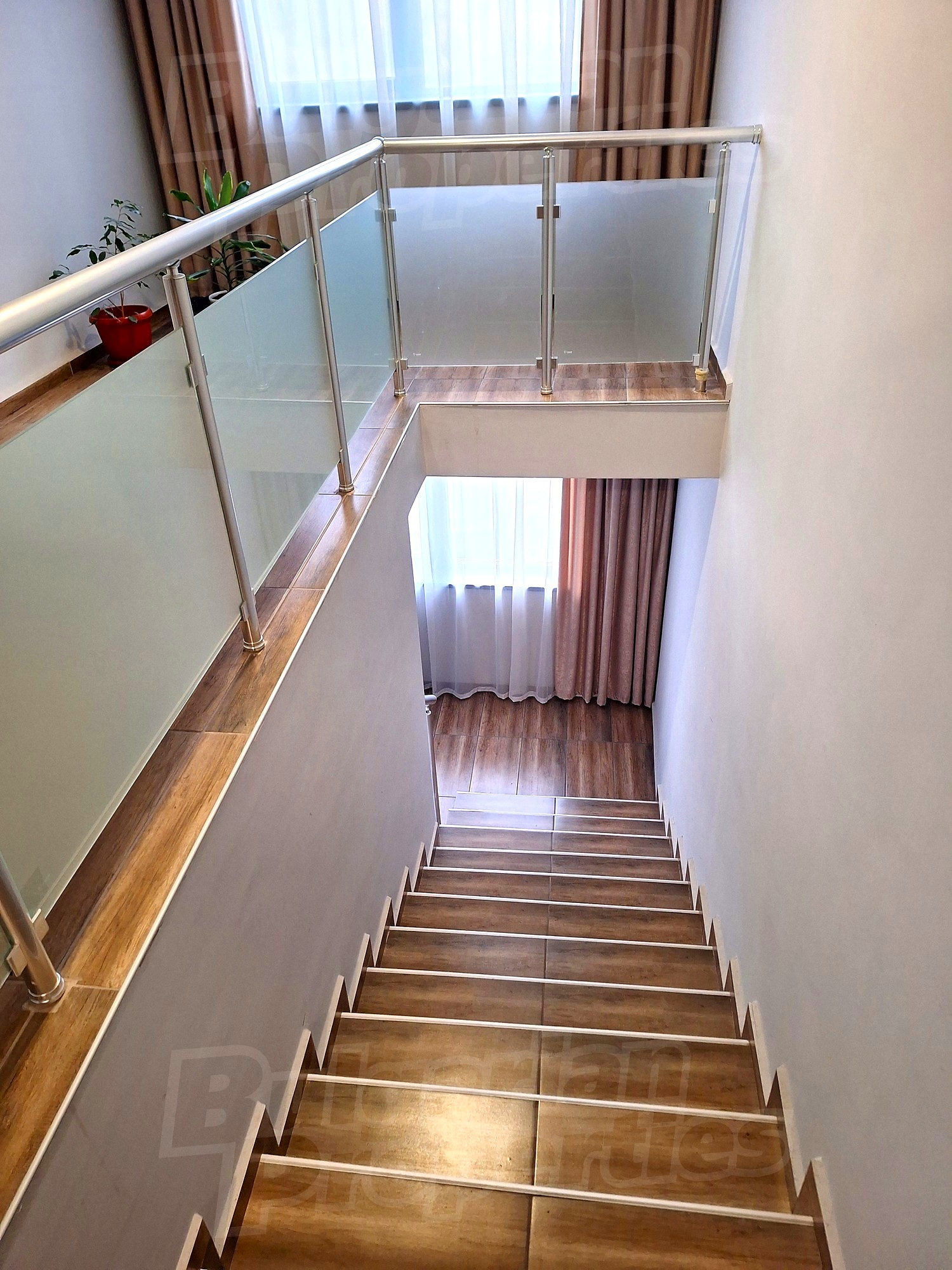 Gallery Picture 5