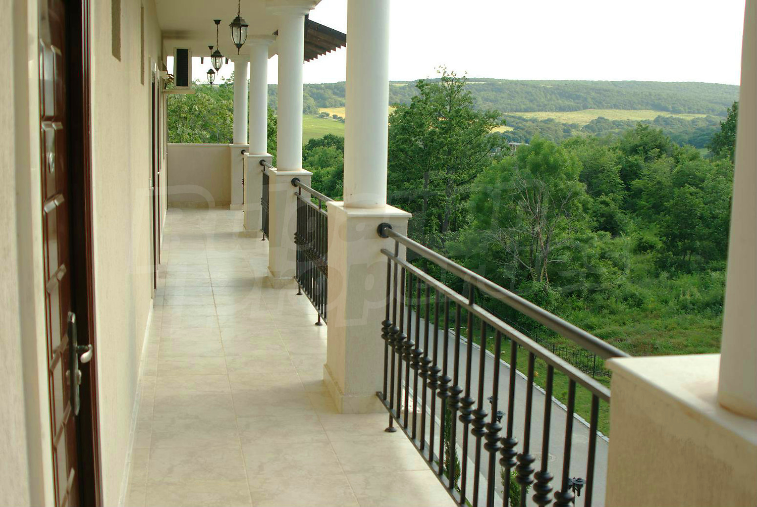Gallery Picture 30