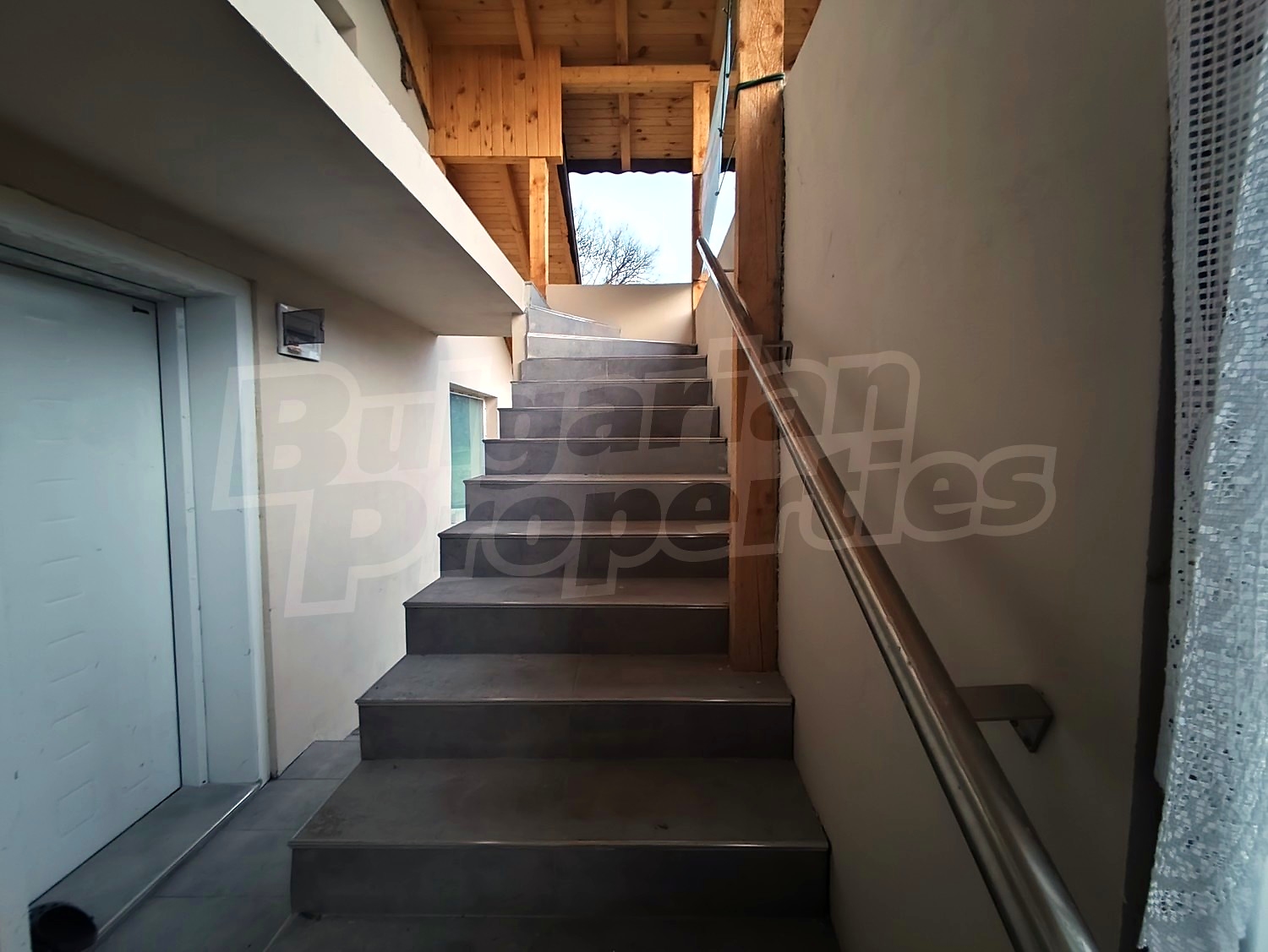 Gallery Picture 16