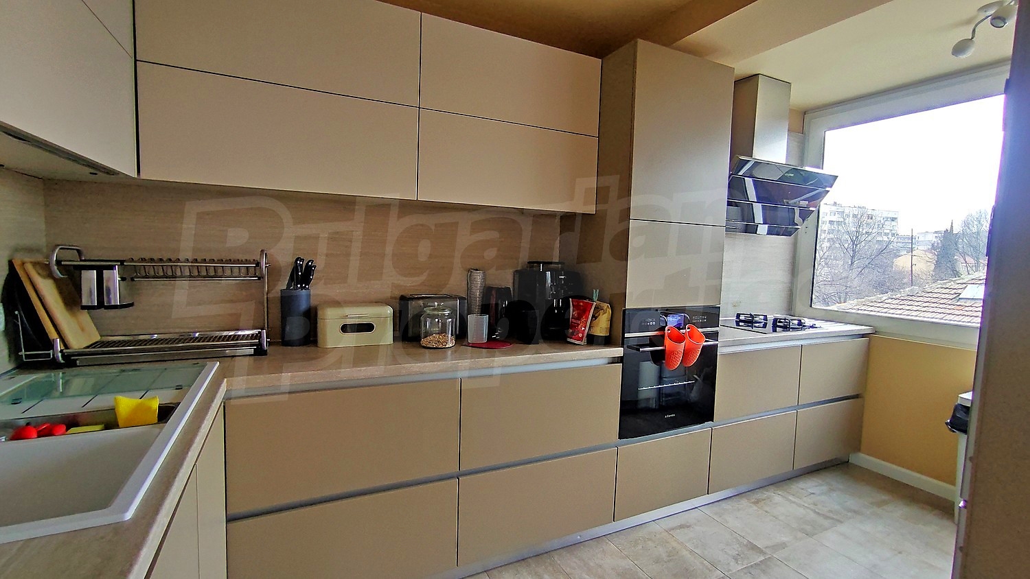 Gallery Picture 2