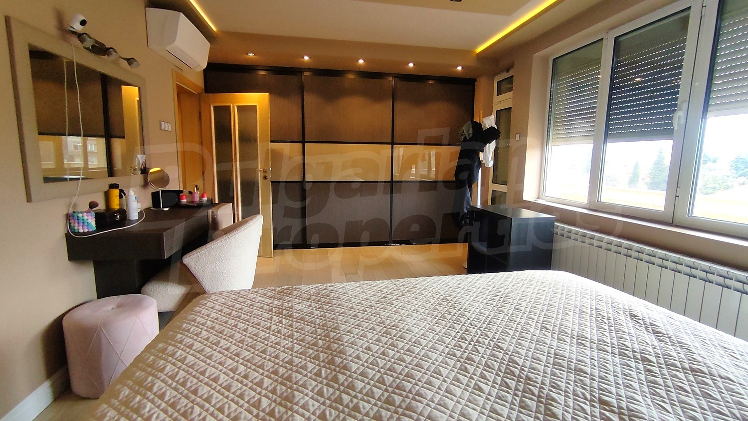 Gallery Picture 8