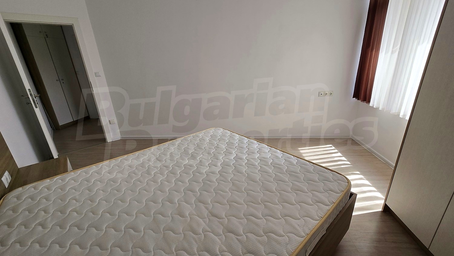 Gallery Picture 13