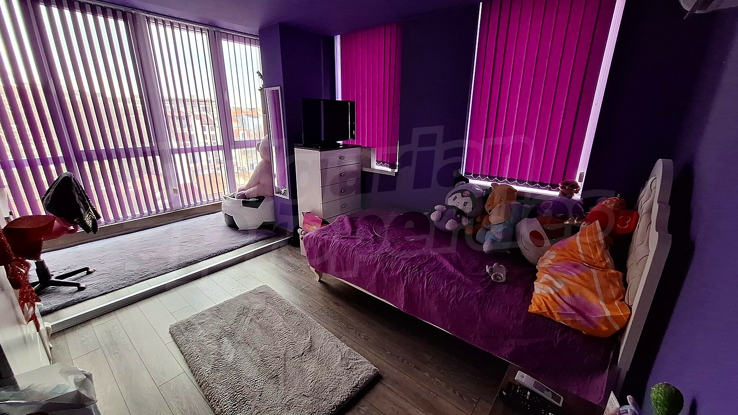 Gallery Picture 4