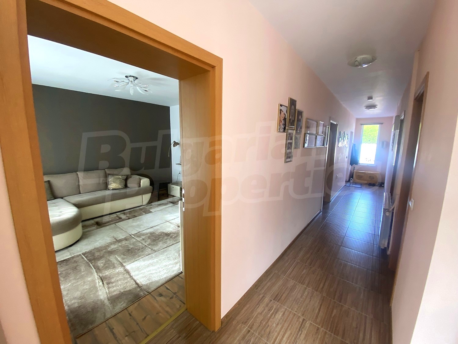 Gallery Picture 16