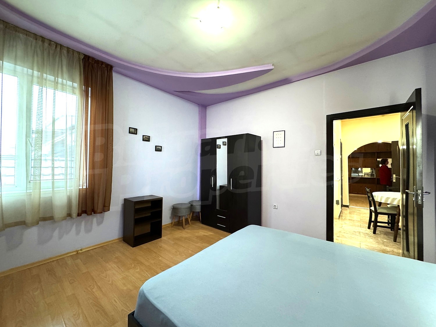 Gallery Picture 12