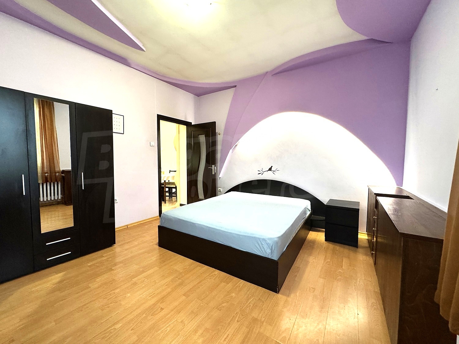 Gallery Picture 5