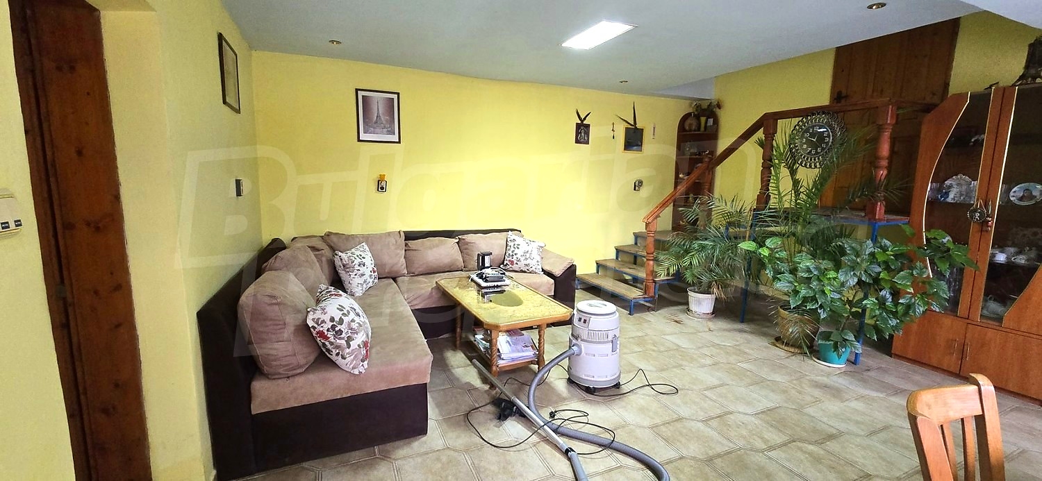 Gallery Picture 12