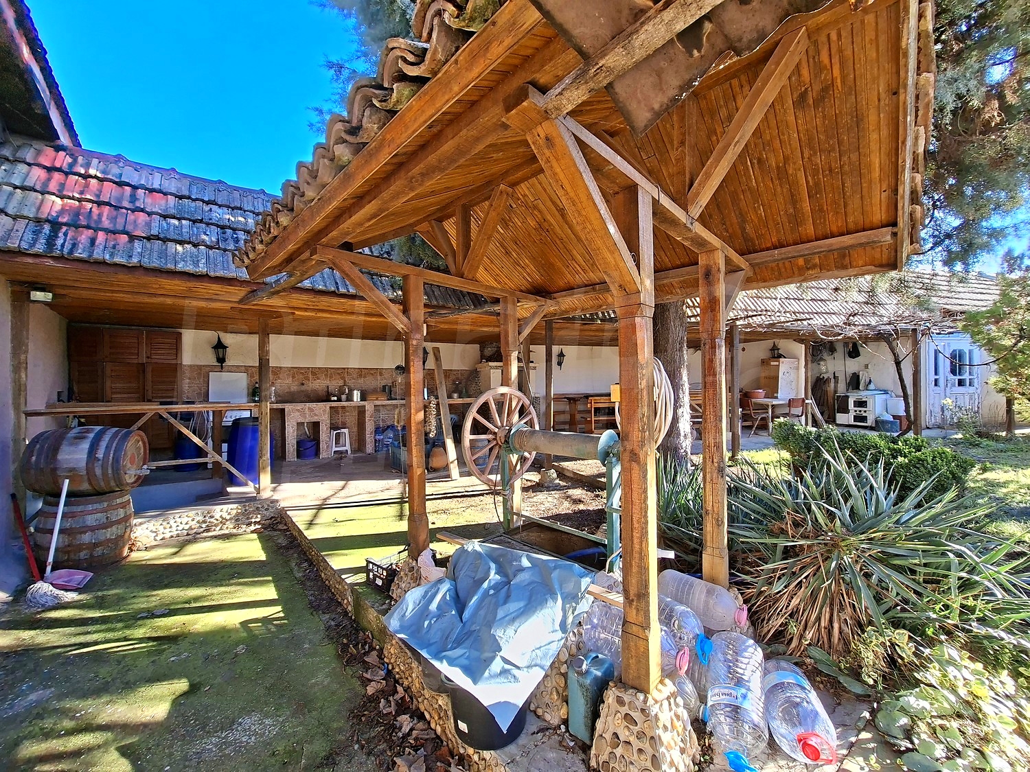 Gallery Picture 28