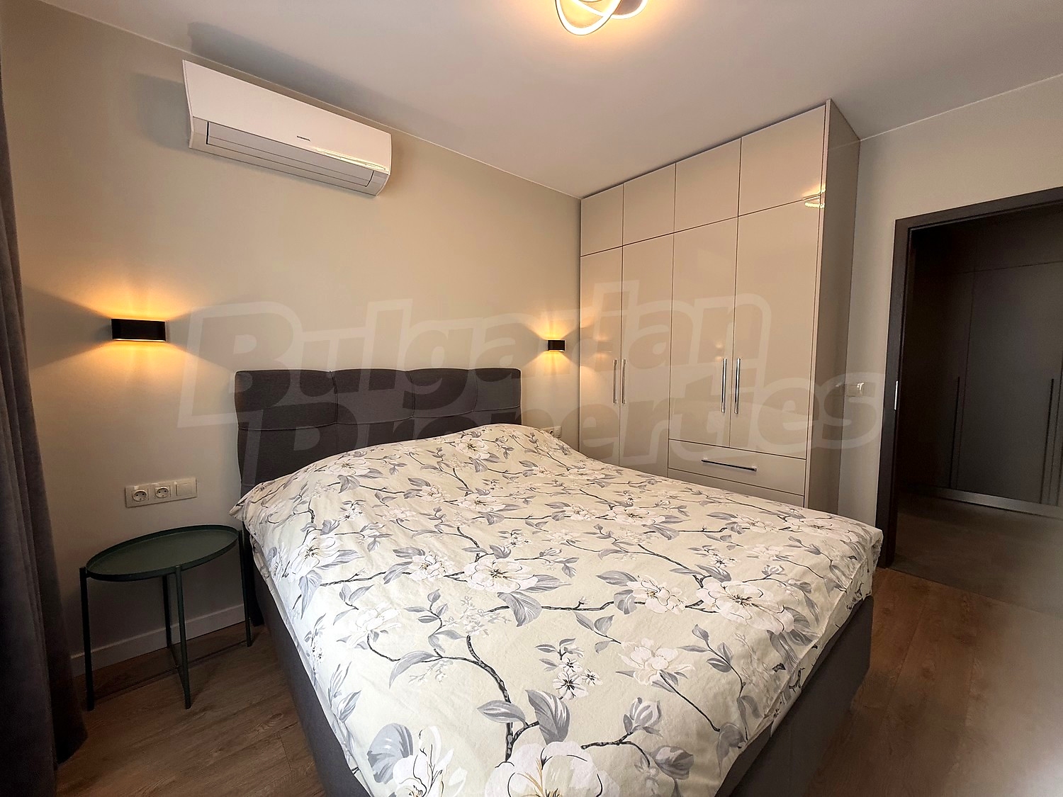 Gallery Picture 11