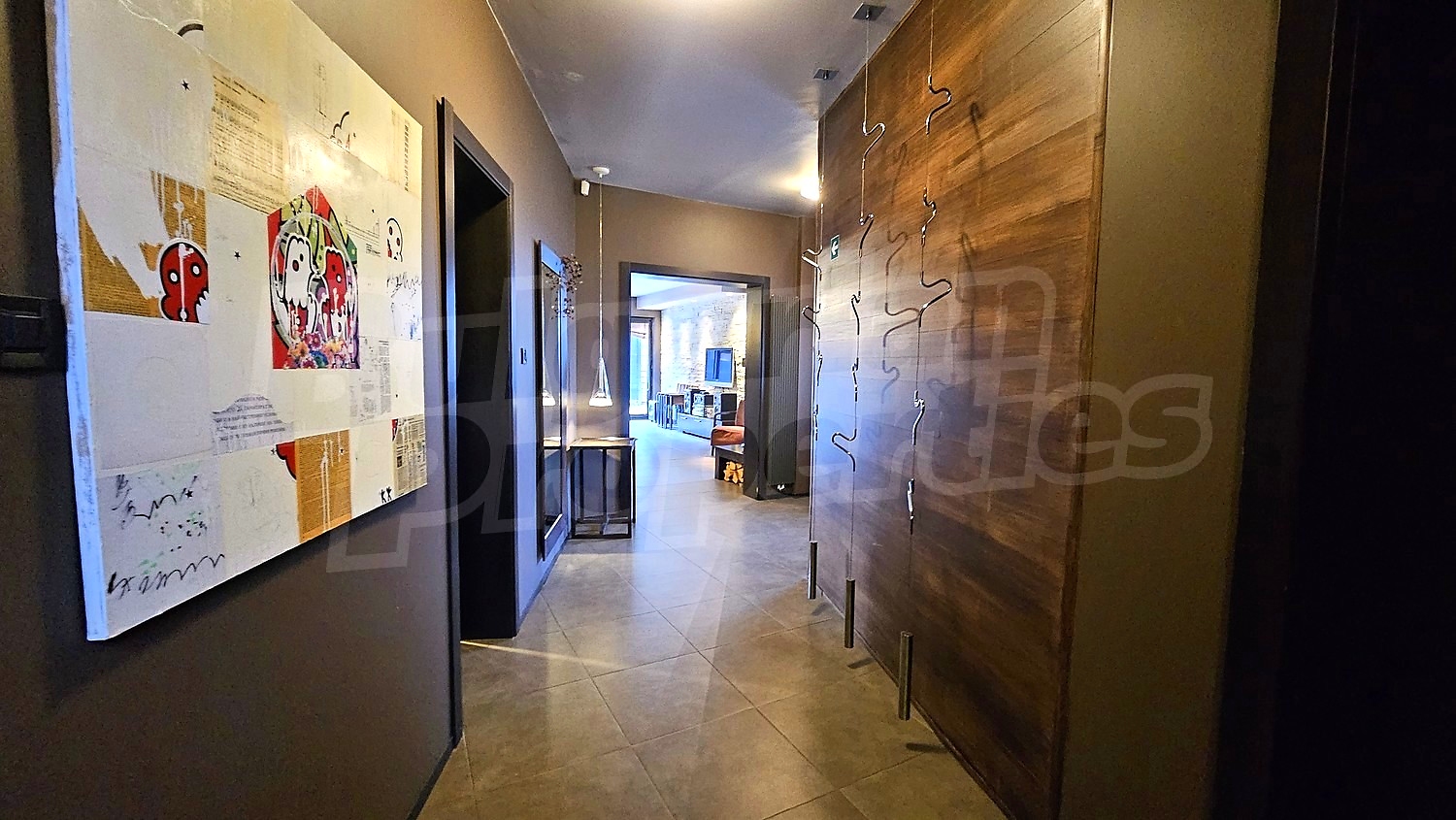 Gallery Picture 9