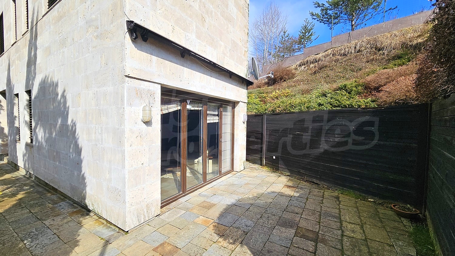 Gallery Picture 48
