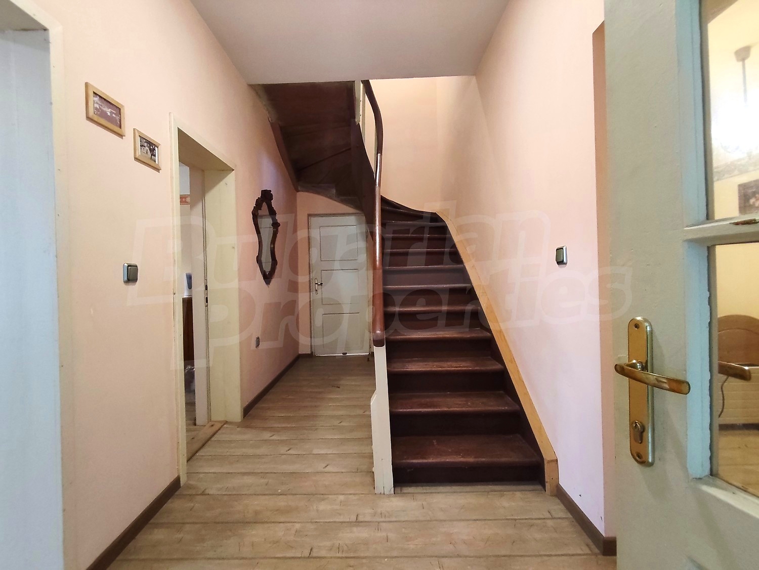 Gallery Picture 29