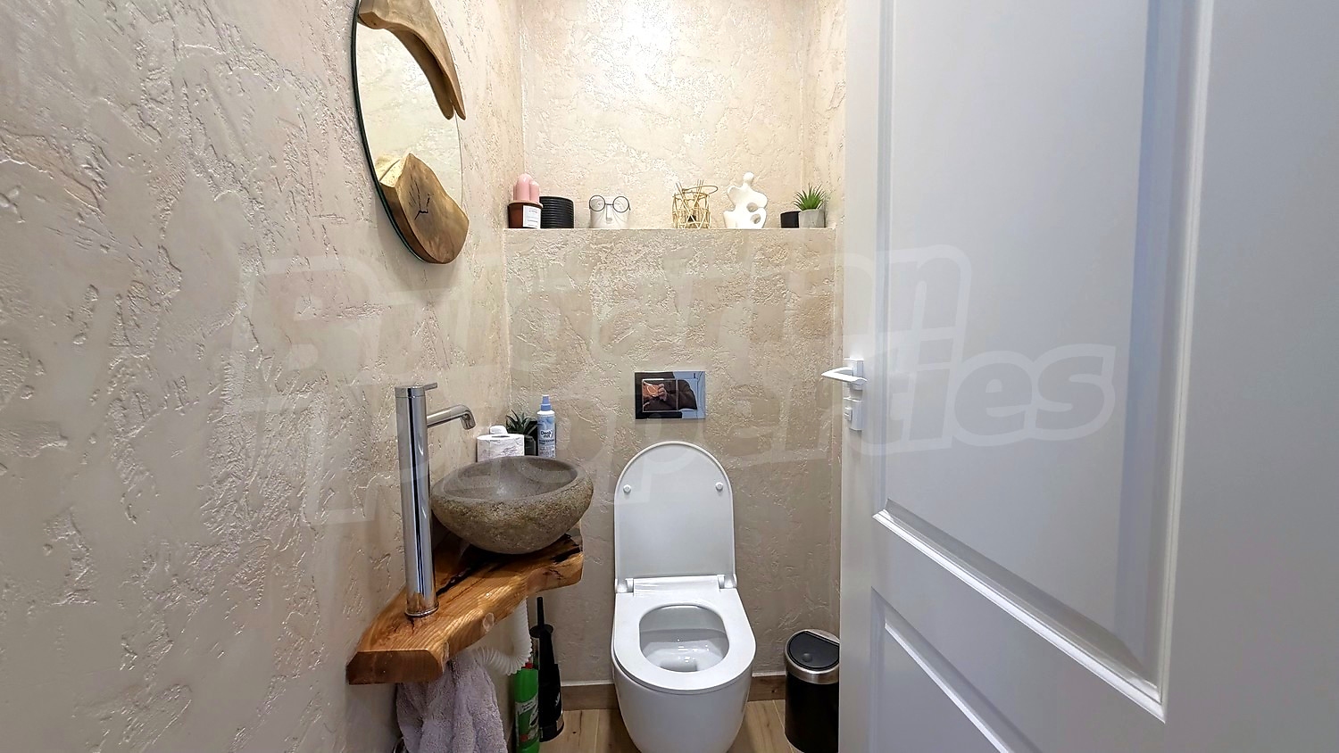 Gallery Picture 38