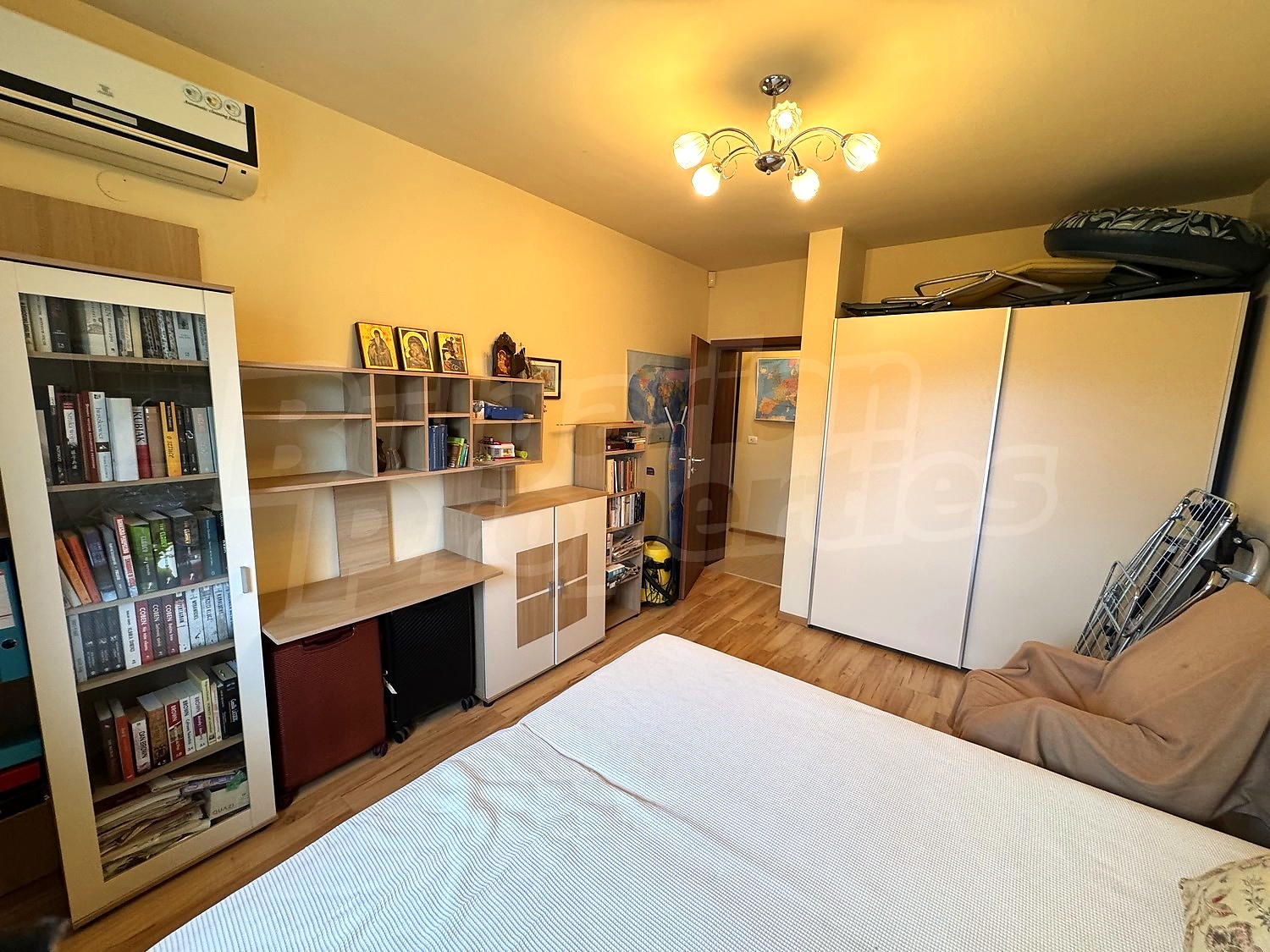 Gallery Picture 16