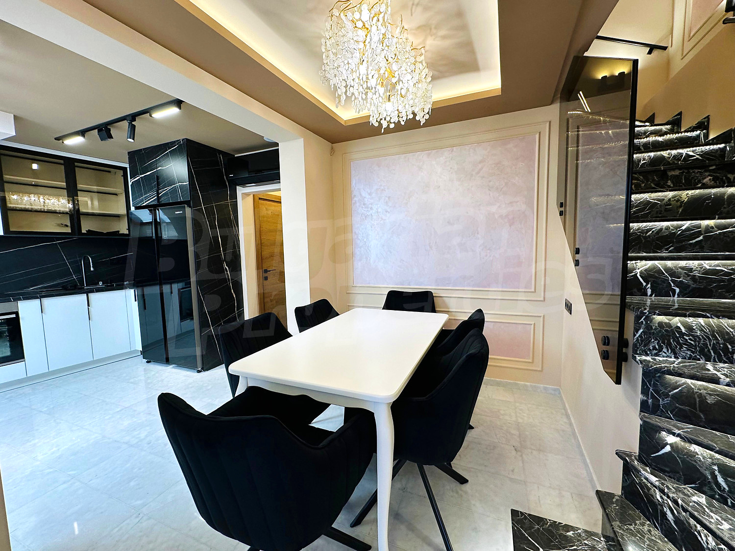 Gallery Picture 19