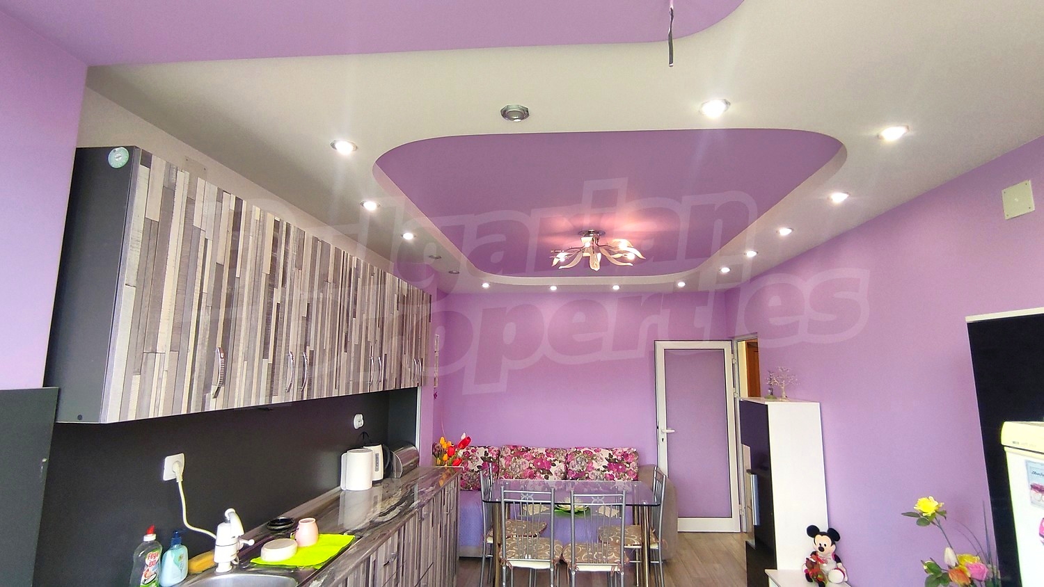 Gallery Picture 9