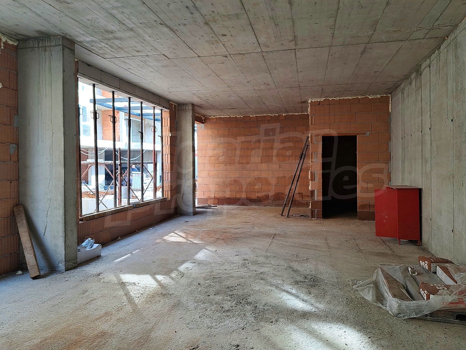 Gallery Picture 10