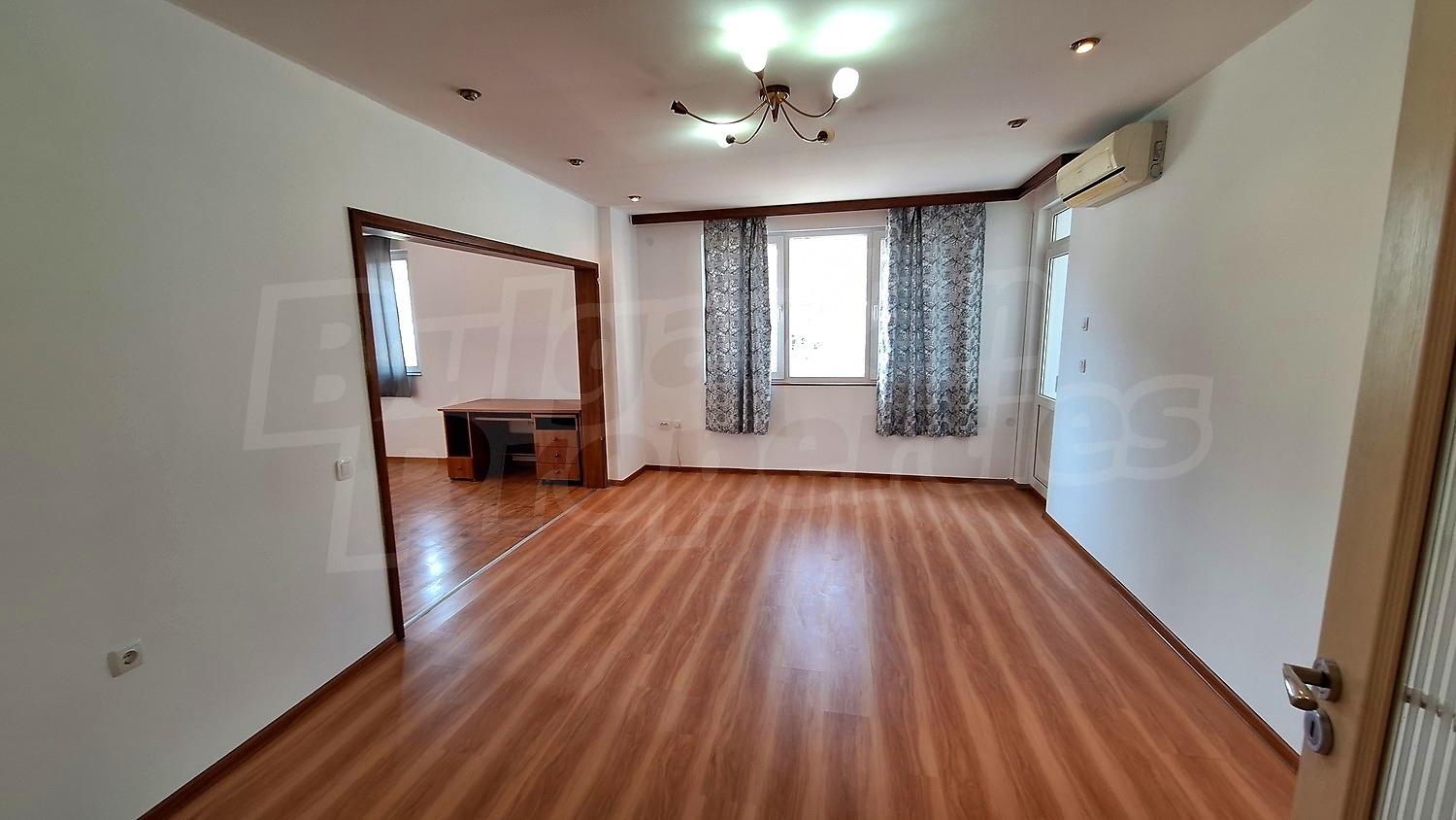 Gallery Picture 10