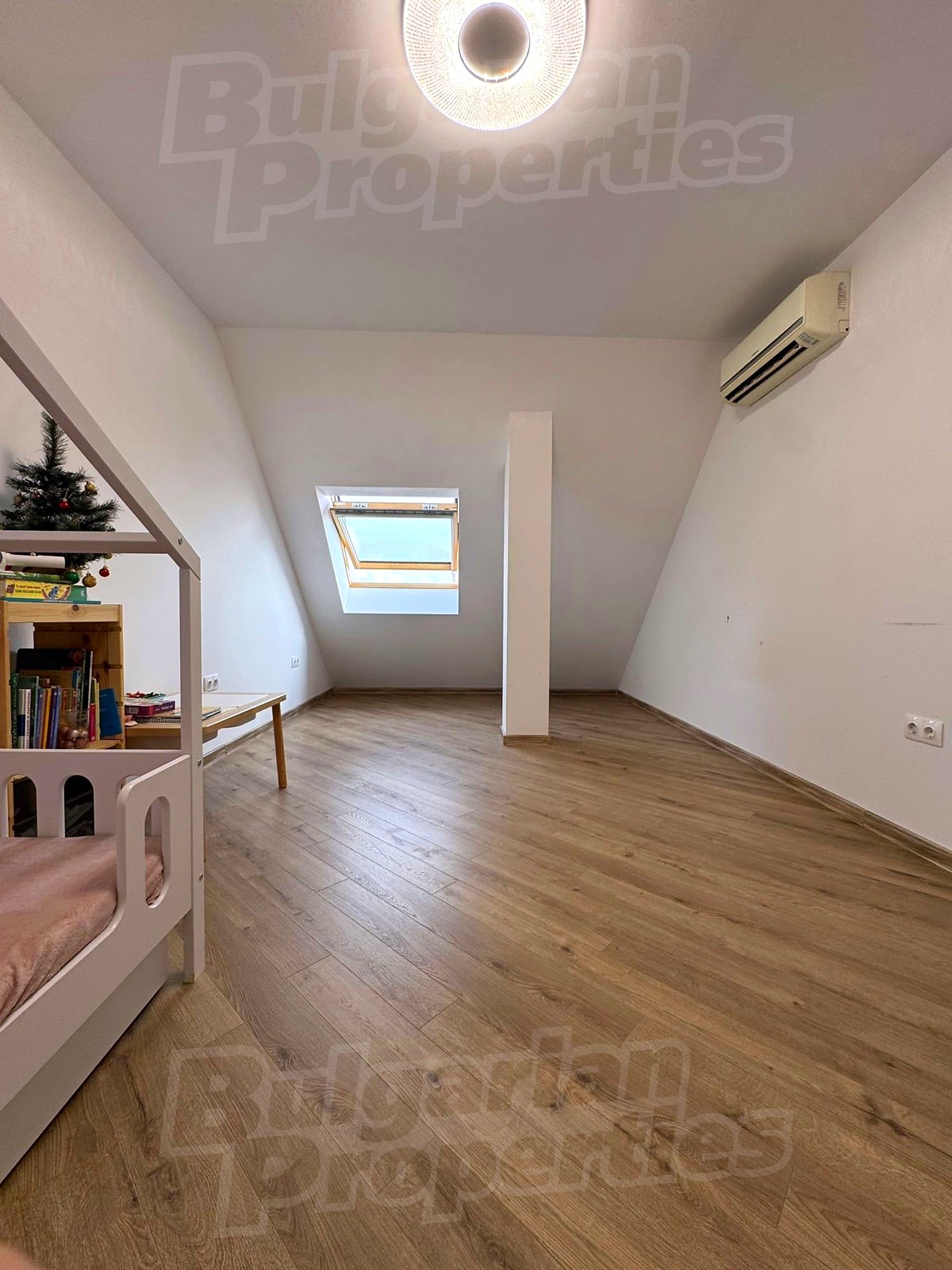 Gallery Picture 25
