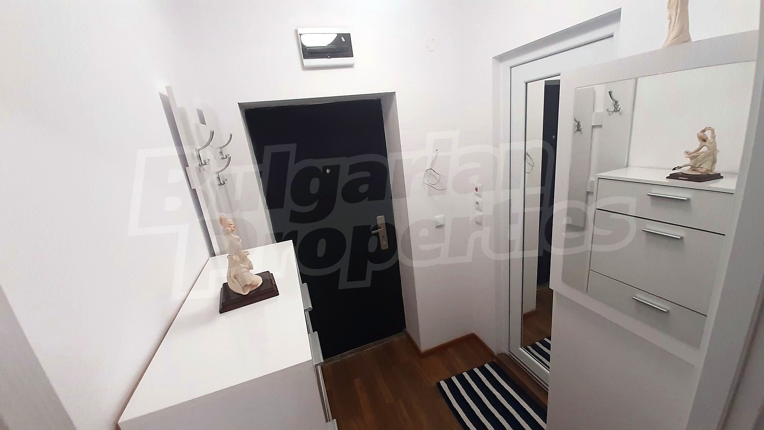 Gallery Picture 8