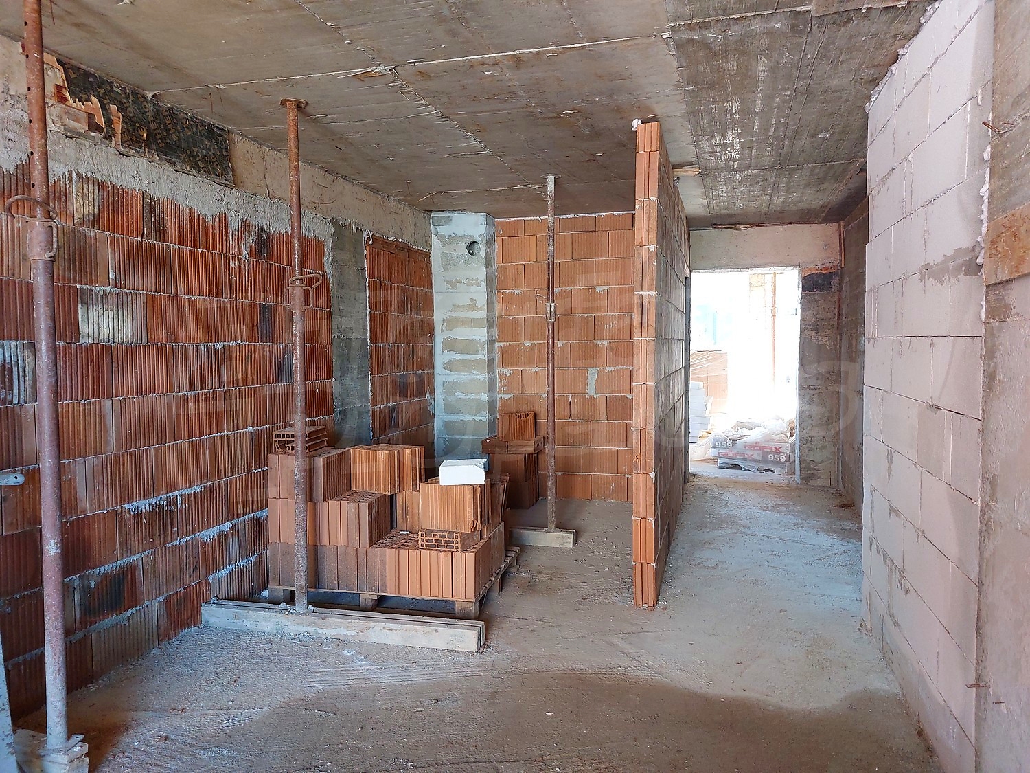 Gallery Picture 16