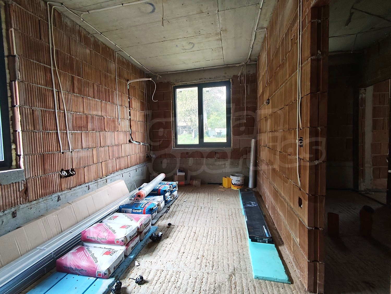 Gallery Picture 28
