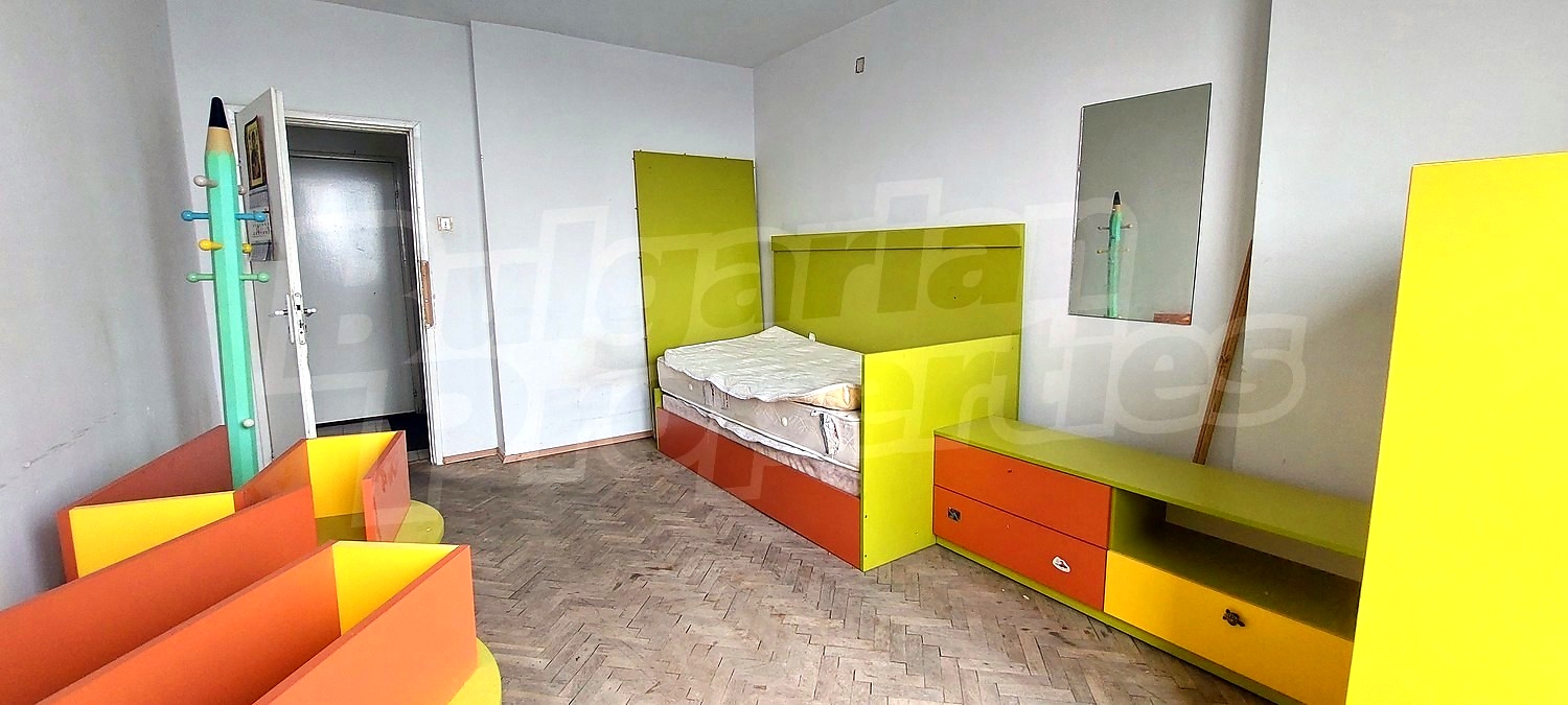 Gallery Picture 5