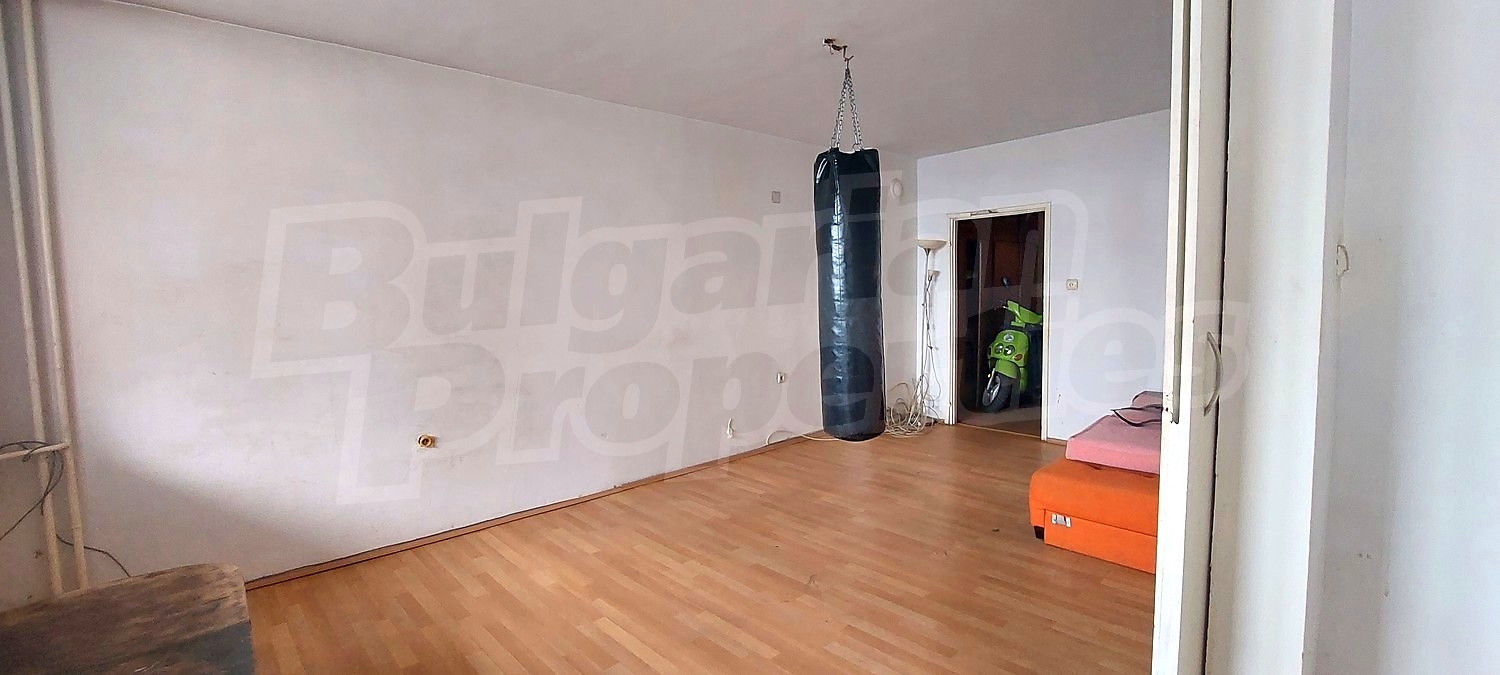Gallery Picture 15