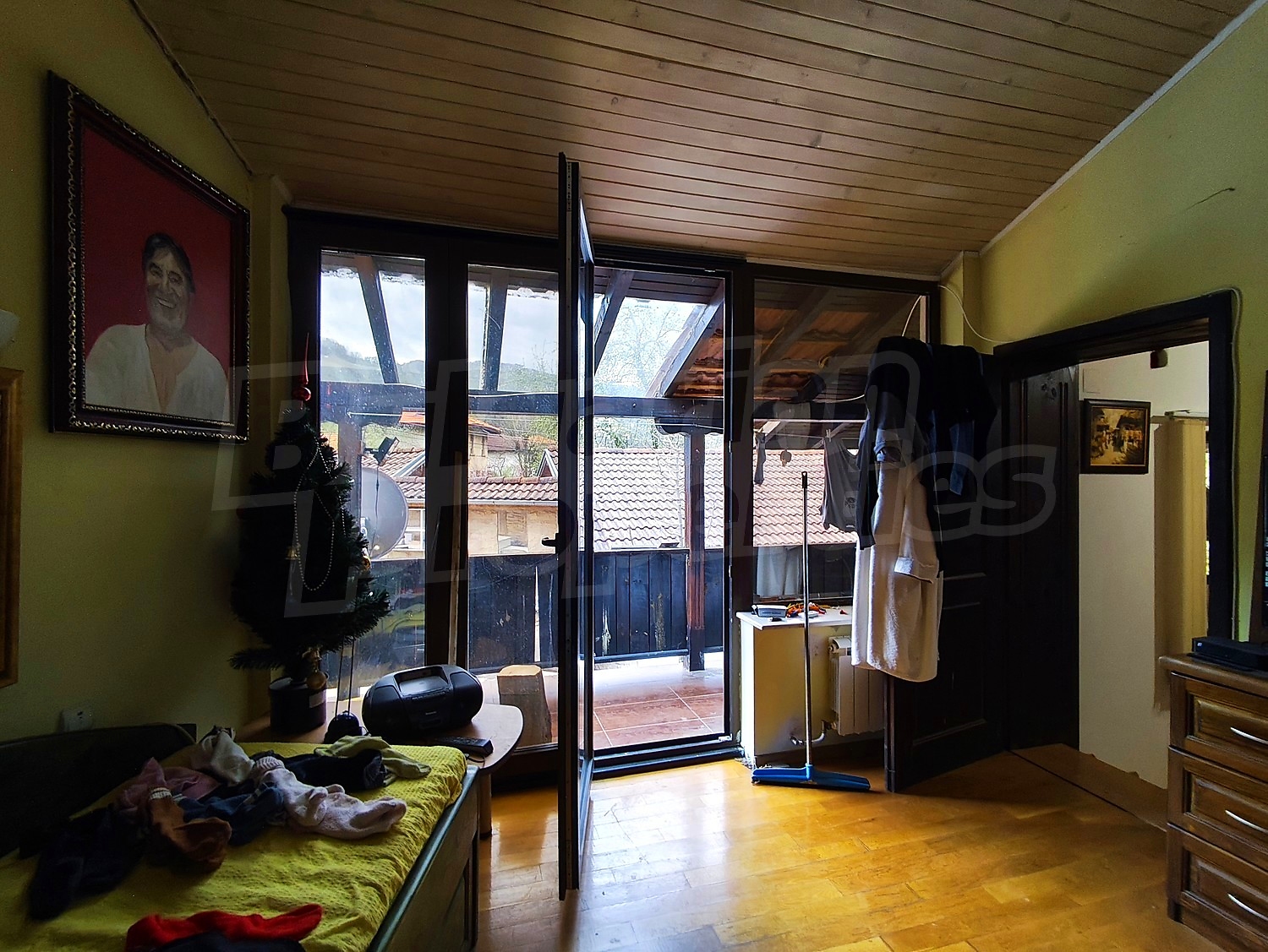 Gallery Picture 24