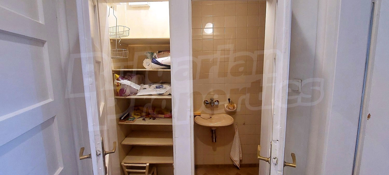 Gallery Picture 8
