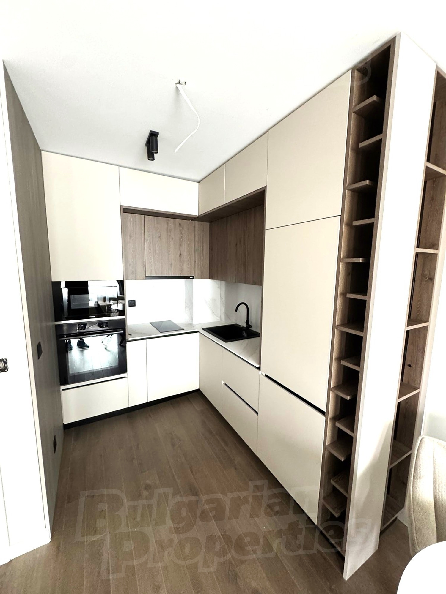 Gallery Picture 2