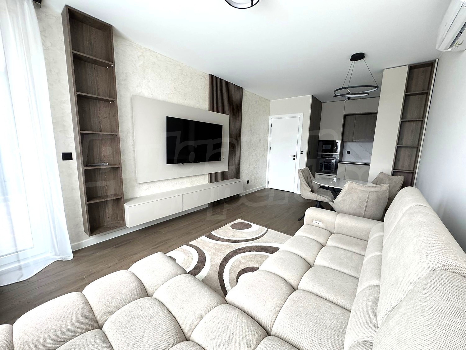 Gallery Picture 6