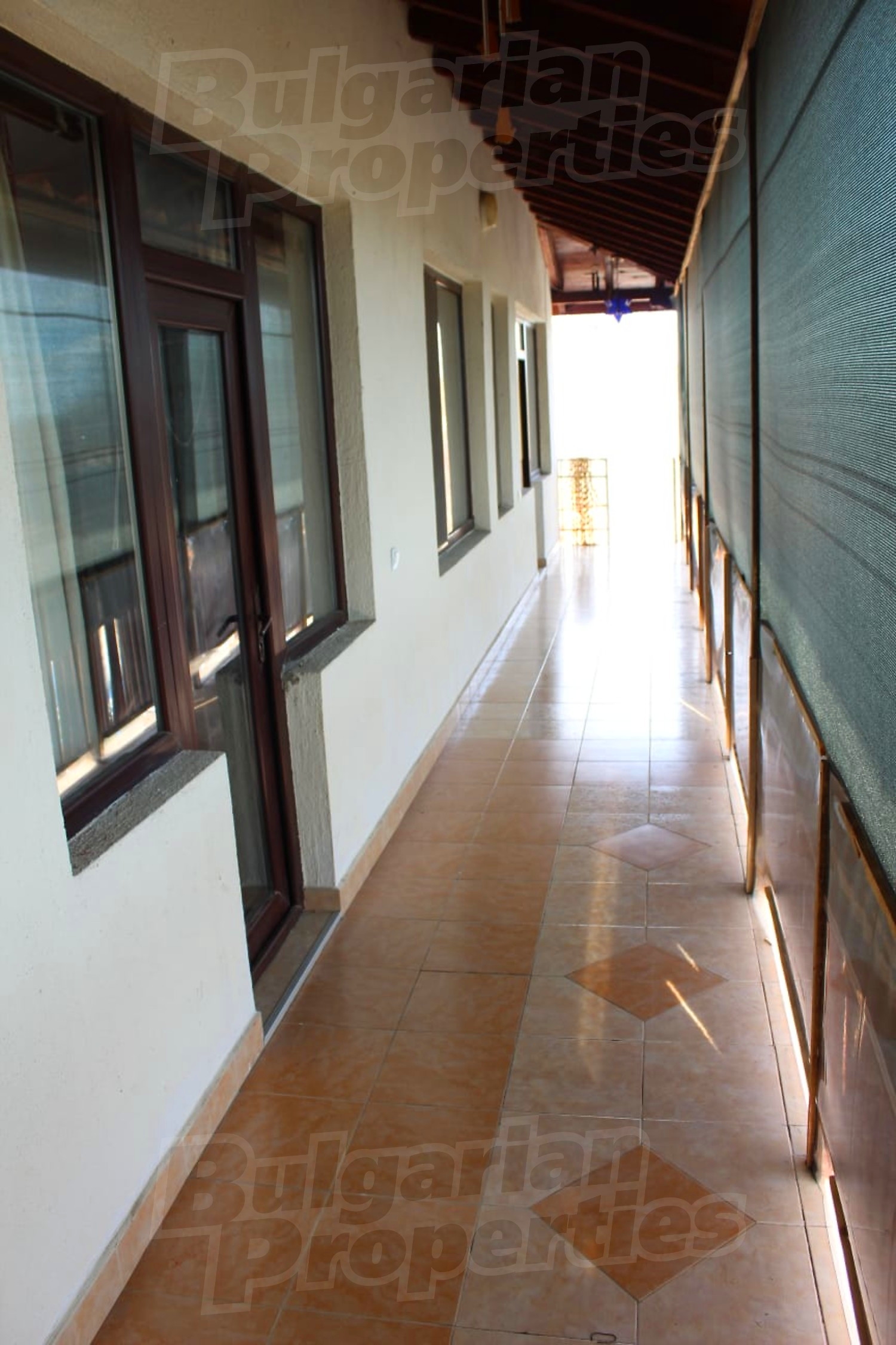 Gallery Picture 32