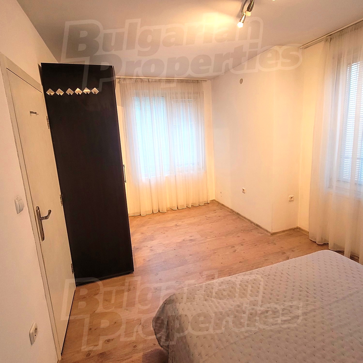 Gallery Picture 6
