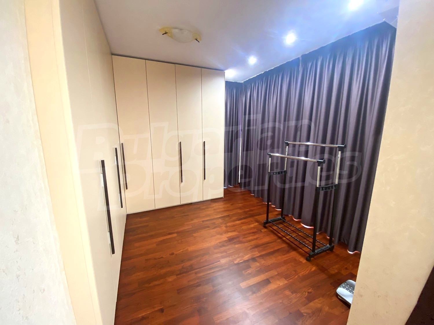 Gallery Picture 18