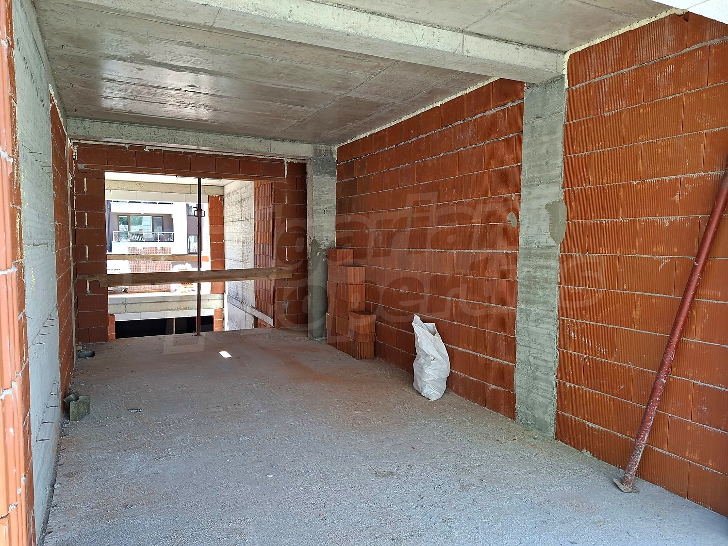 Gallery Picture 4