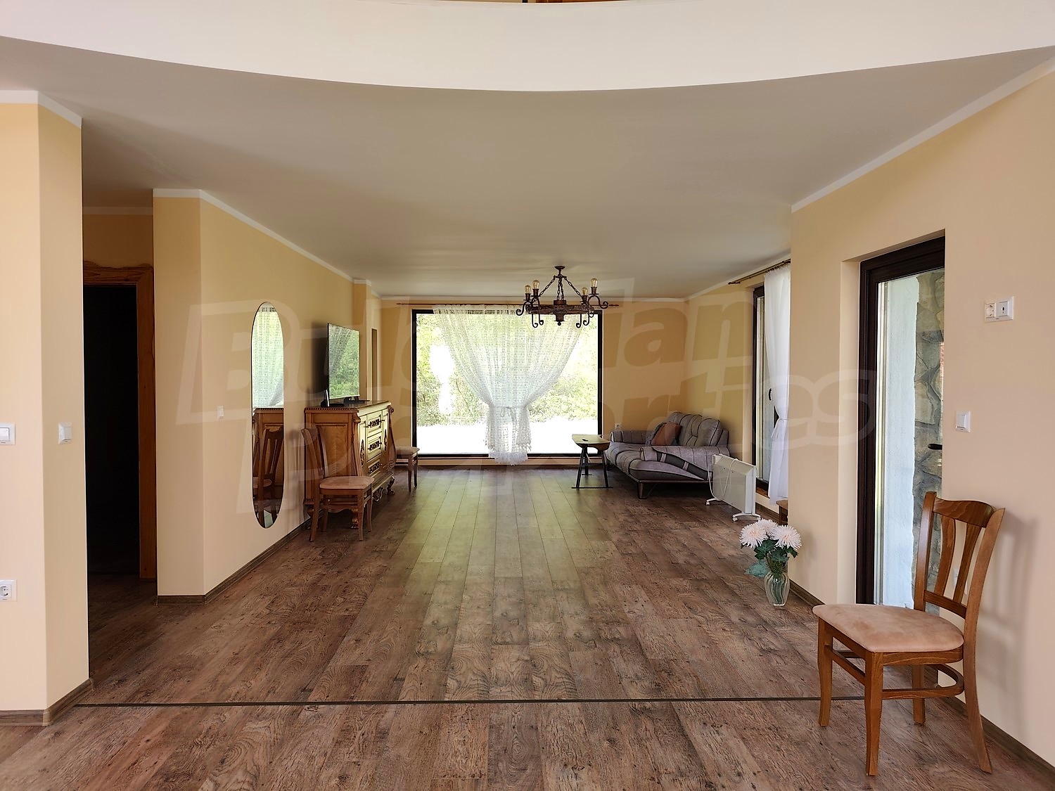 Gallery Picture 10