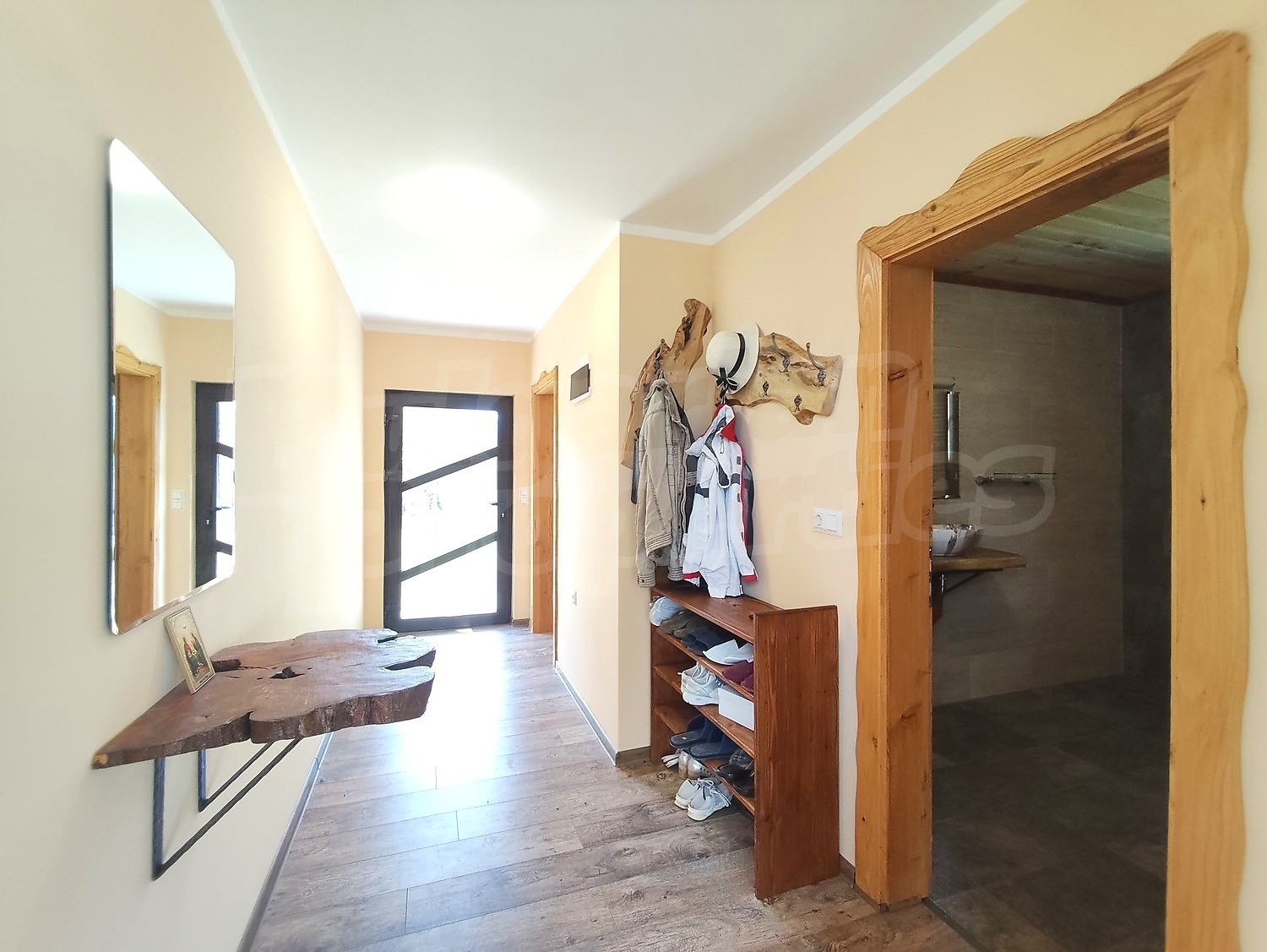 Gallery Picture 16