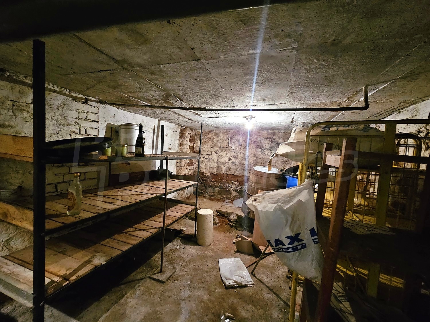 Gallery Picture 35